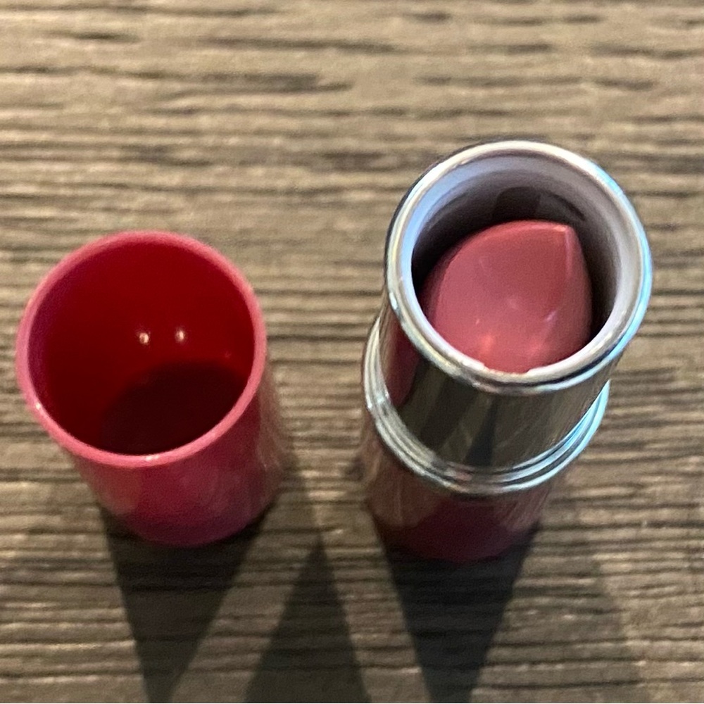 Clinique Pop Longwear Lipstick in Plum Pop 14 - Picture 4 of 5